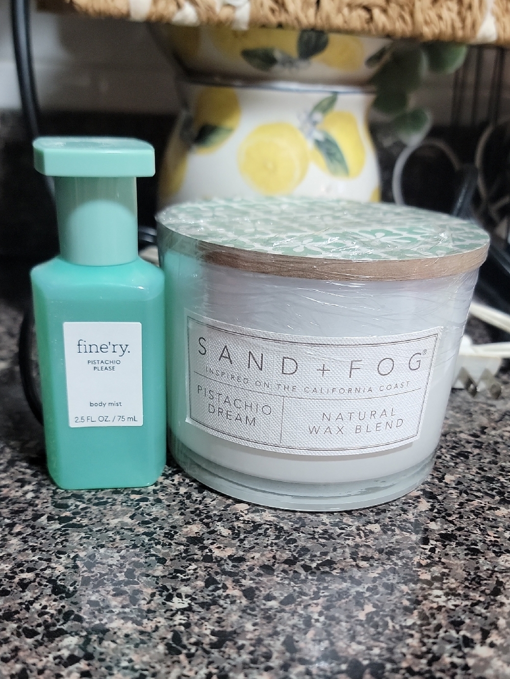 Sand + Fog Pistachio Dream Natural Wax Blend Candle -12 Oz & Fine'ry Pistachio💚